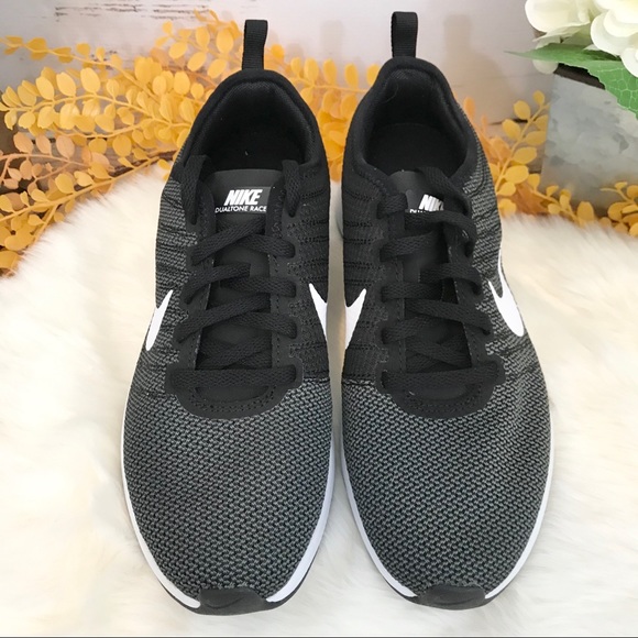 NEW Nike Women’s DualTone Racer - Black/White - Picture 3 of 8